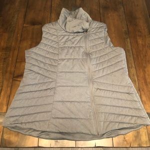 Calia by Carrie Underwood Gray Vest